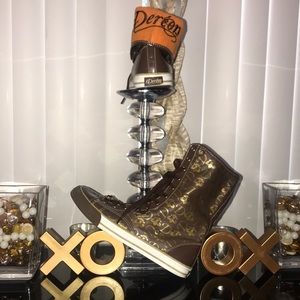 Dereon hightop/lowtops!